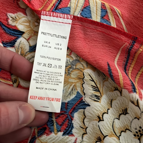 NWOT Pretty Little Thing Maxi - Picture 6 of 8